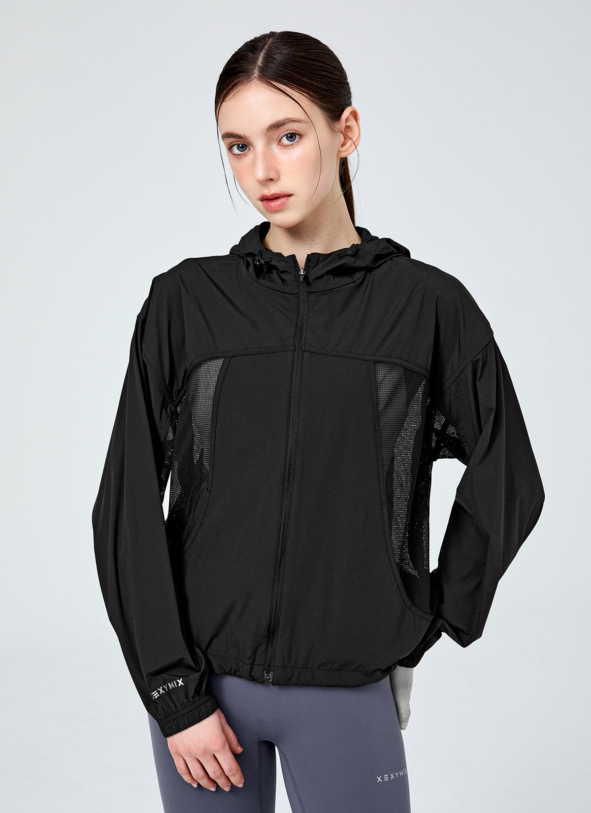 Airy Mesh Hood Cropped Windbreaker