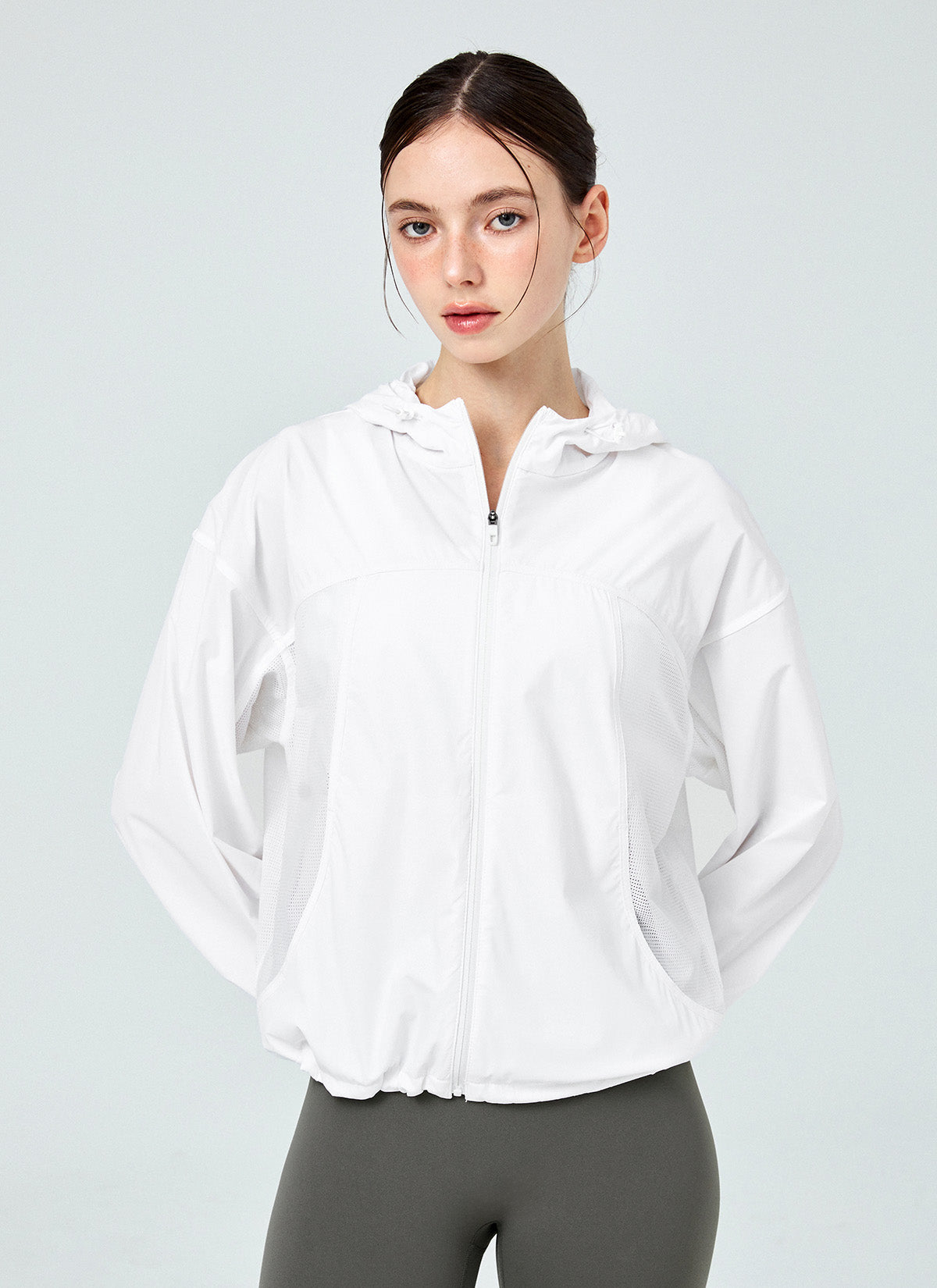 Airy Mesh Hood Cropped Windbreaker